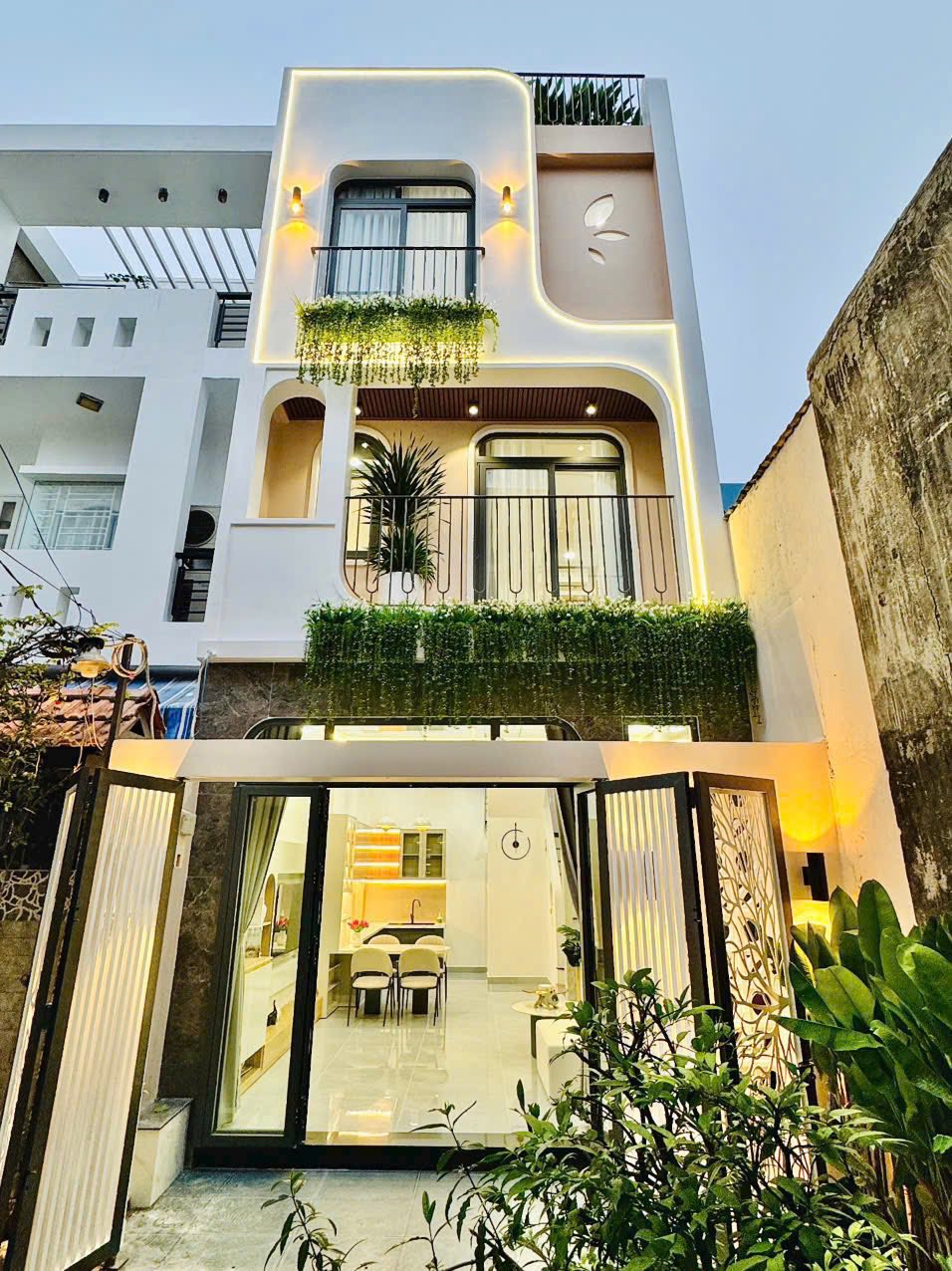 NHÀ PHỐ HIỆN ĐẠI 95 – TP HCM
